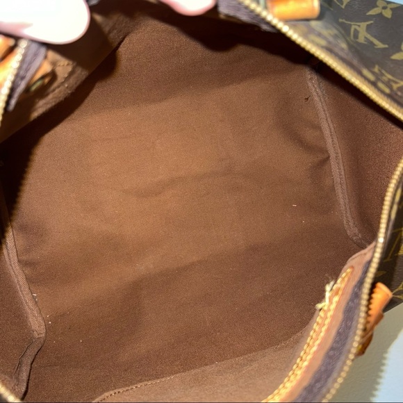 Louis Vuitton Monogram Canvas Speedy 30
(Authentic Pre-Owned) Women's VI0930 - Picture 3 of 16